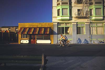 NikonF2+Nikkor20mm f3.5絞りf5.6